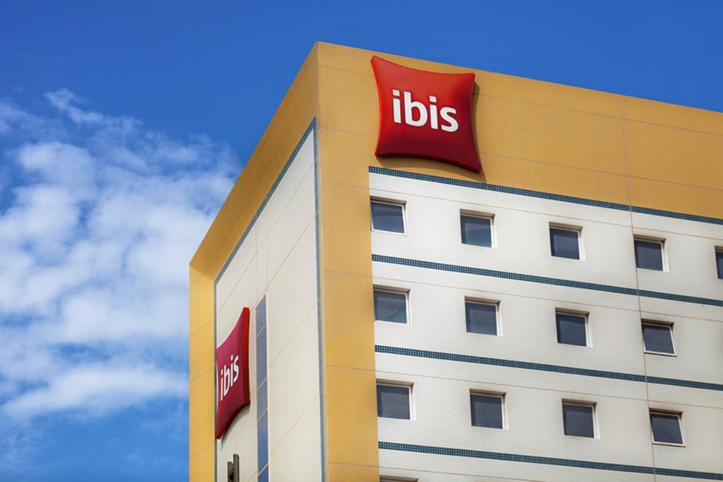 Ibis Macae Hotel Bagian luar foto